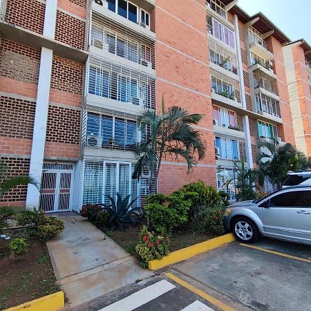 Apartamento Frente Al Aeropuerto De マイケティア エクステリア 写真