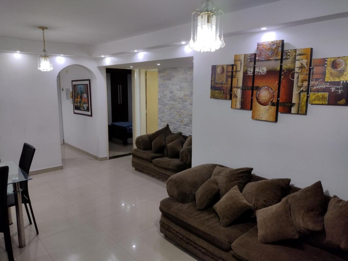 Apartamento Frente Al Aeropuerto De マイケティア エクステリア 写真