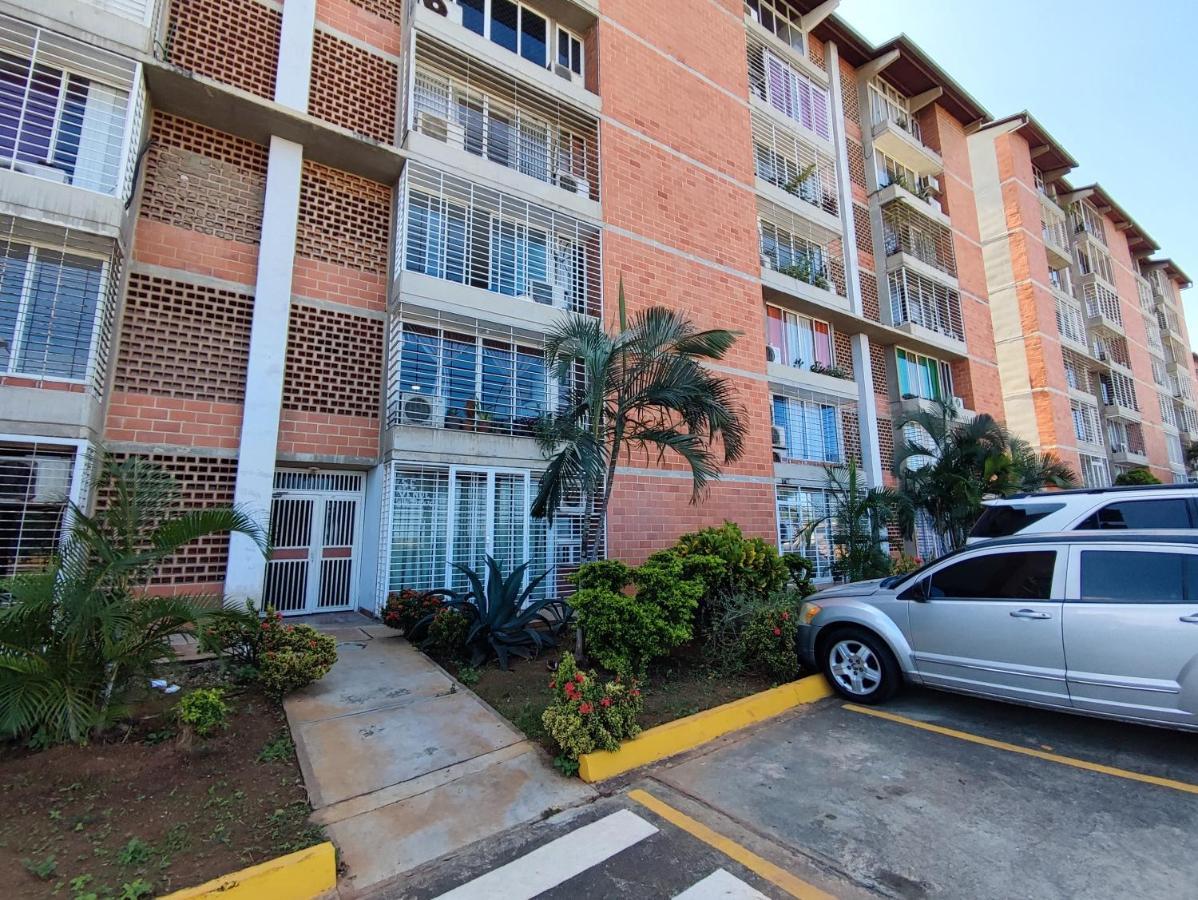 Apartamento Frente Al Aeropuerto De マイケティア エクステリア 写真